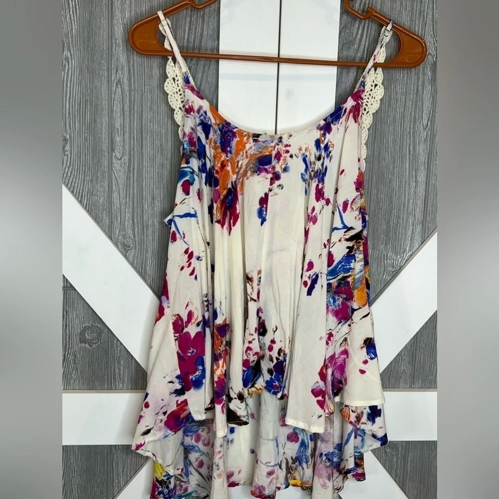 B4.31. NWOT Splash of Color Floral Sleeveless Crocheted Top Small - Picture 4 of 8